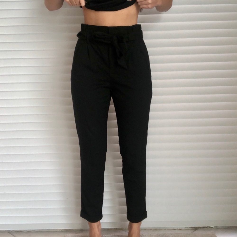 Zara High waist pant with belt